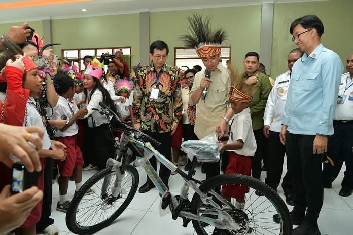 Tinjau Pembelajaran Metode GASING di Manokwari, Wapres Dorong Siswa Papua Cinta Matematika