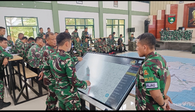 Meja Desain Operasi Pussimpur Jadi Puncak Inovasi Digital pada Latposko I YTP Yon Komposit 1/Gardapati