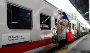 KA Rajabasa dan KA Kualastabas Tulang Punggung Angkutan Penumpang KAI Divre IV Tanjung Karang