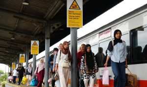 Volume Penumpang KAI Divre IV Tanjung Karang Tumbuh 14,09 Persen Jelang Libur Akhir Tahun