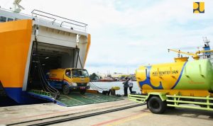 Kementerian PU Kirim 11 Mobil Tangki Air dan Vakum Tinja ke Lokasi Bencana Sumatera Utara dan Aceh