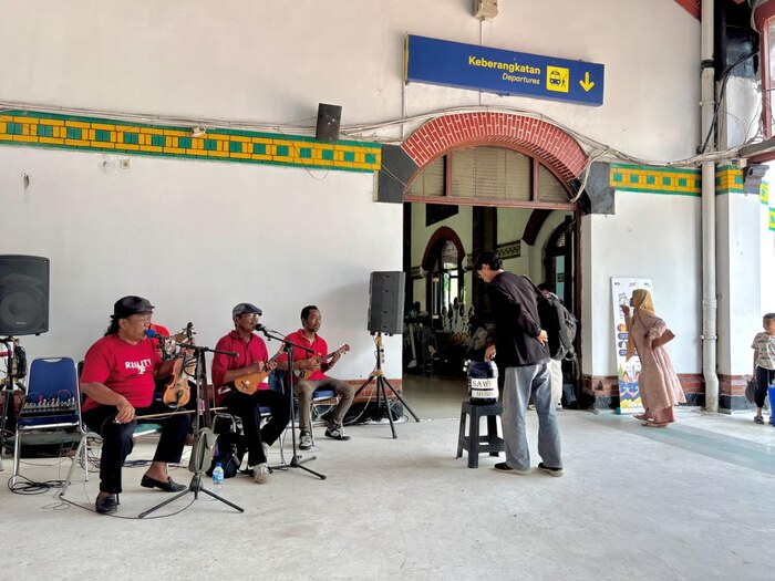 KAI Daop 4 Hadirkan Pengalaman Menyenangkan di Stasiun Semarang Tawang Nataru 2025/2026