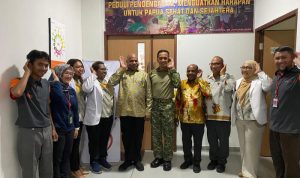 Kogabwilhan III Dorong Kesehatan di Papua lewat Bantuan Alat Bantu Dengar dan Sembako