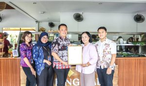SUCOFINDO Perkuat Jaminan Produk Halal, Tuniang Bali Raih Sertifikat Halal