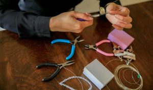 Satu Pekerjaan di Era Serba Hustle, Masih Masuk Akal atau Sudah Ketinggalan Zaman?