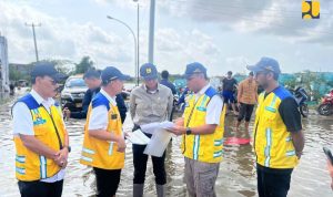 Menteri PU Dody Hanggodo Tinjau Banjir Bekasi dan Pastikan Penanganan Terpadu