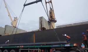 Tonggak Awal 2026, Pelindo Multi Terminal Jamrud Nilam Mirah Layani Kapal Impor Perdana