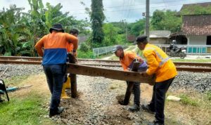 Jaga Keselamatan Perjalanan KA, KAI Daop 4 Tutup Perlintasan Sebidang di Grobogan