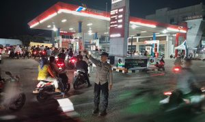 Antisipasi Panic Buying BBM, Polres Lhokseumawe Kerahkan Personel Amankan Antrean di SPBU