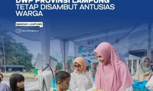 Diguyur Hujan, Aksi Berbagai Takjil TP.PKK Dan DWP Provinsi Lampung