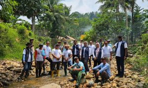 KTI dan PJT II Bersinergi Lestarikan Lingkungan Lewat Aksi Bersih Sungai Cikoneng di Padarincang