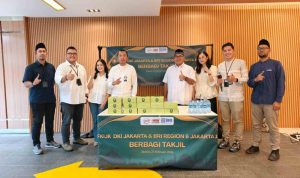 Sinergi Kebaikan, FKIJK DKI Jakarta dan BRI Regional Office 1 Gelar Aksi Berbagi Takjil