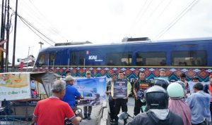 Frontliner BRI Krekot Kenakan Busana Nasional di Hari Kartini