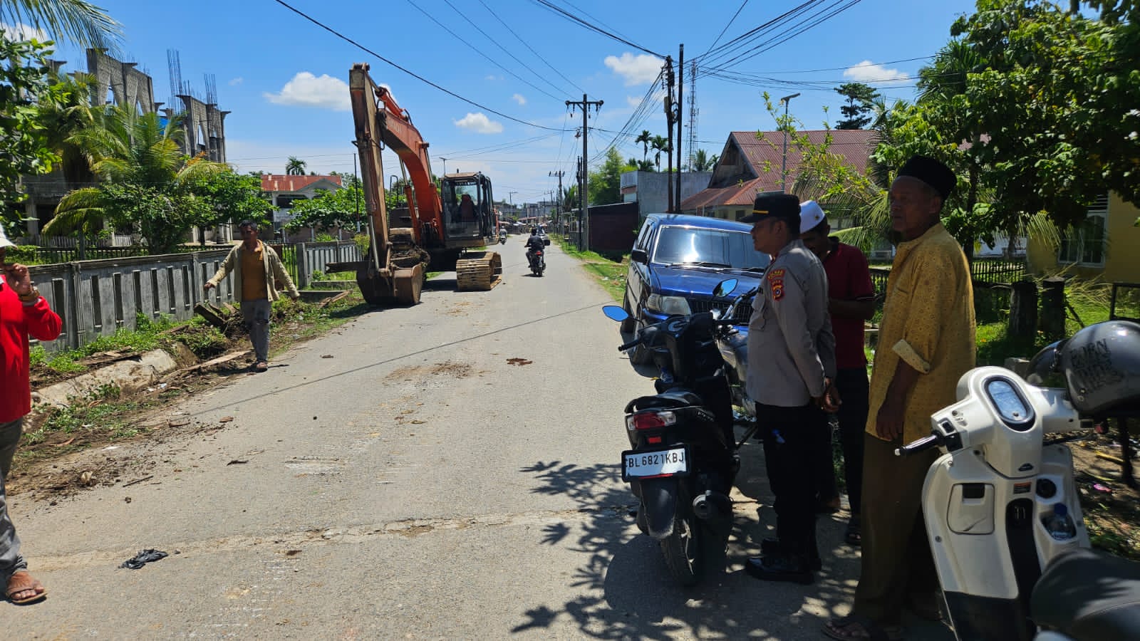 Kapolsek Meurah Mulia Bersama Muspika Cek Irigasi, Pastikan Sawah Segera Dialiri Air