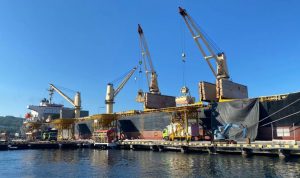 Pasokan Pupuk Terjaga, Pelabuhan Tanjung Wangi Catat Aktivitas Positif Awal Tahun