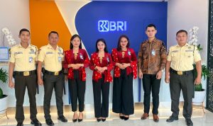 Semarak Hari Kartini, Pekerja BRI Branch Office Pantai Indah Kapuk Tampil Elegan dengan Kebaya Merah